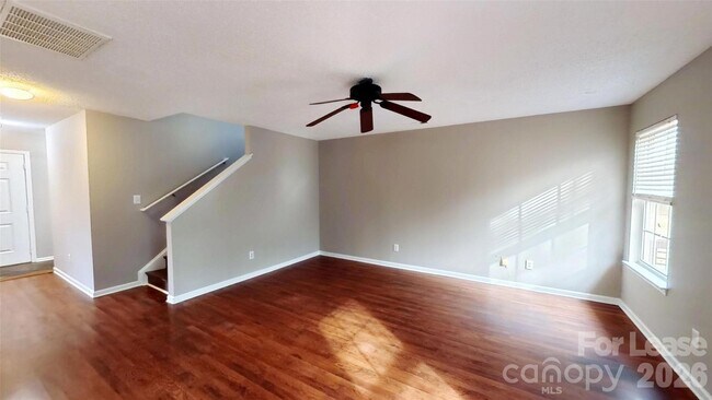 Photo - 15413 De Havilland Dr