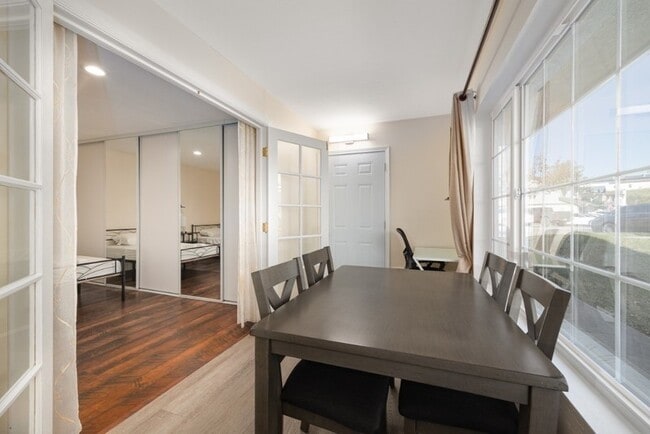 Photo - 2404 Manzana Way