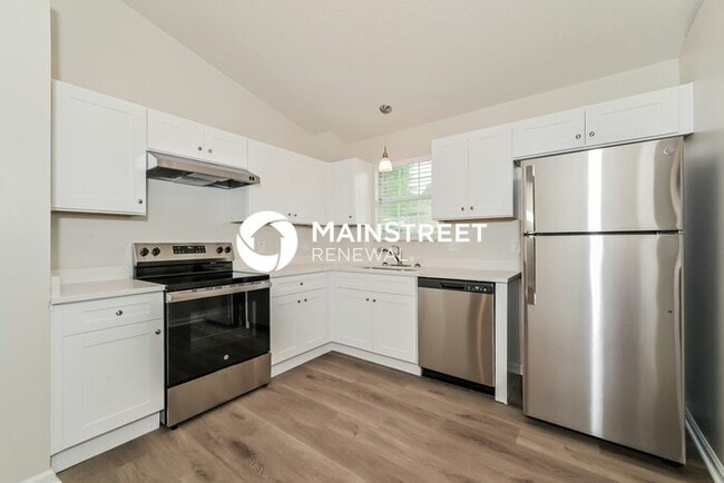 Photo - 3 Bedroom Pet-Friendly Home in KNOXVILLE, TN with Main Street Renewal
