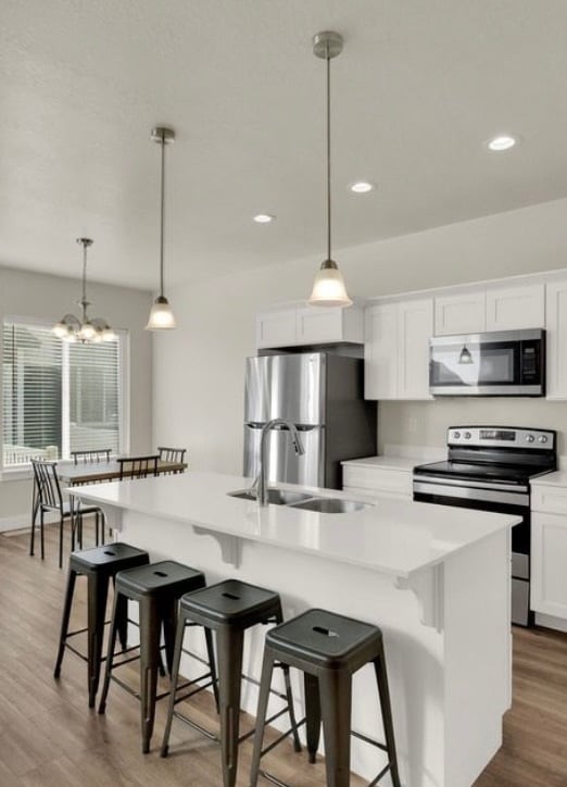 Building Photo - Vineyard Townhome