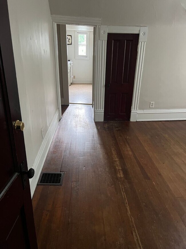 Photo - 311 W High St Apartamento Unidad 2