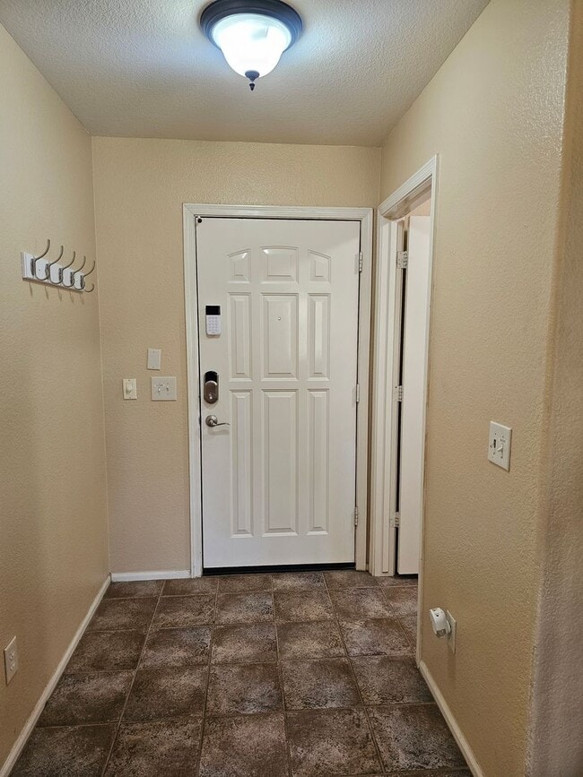 42804 W Sunland Dr