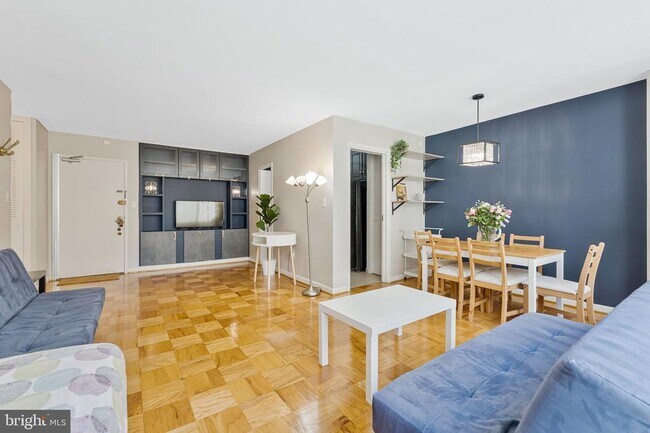 Photo - 522 21st St NW Unit 301