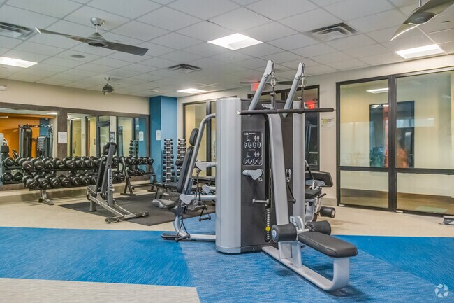 FITNESS CENTER