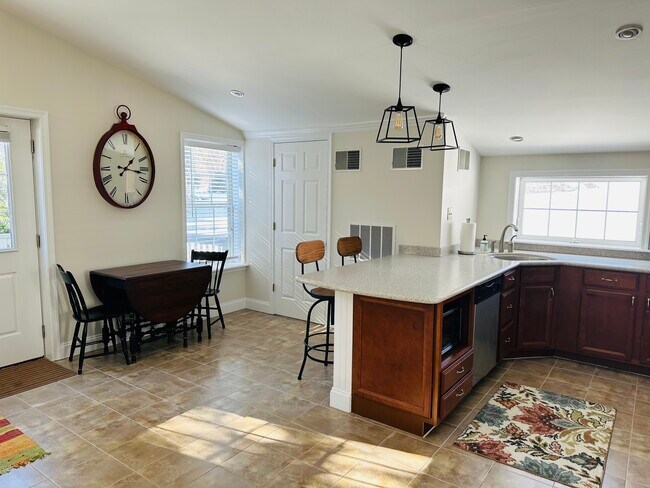 Photo - 3045 Conestoga Rd Unit Loft