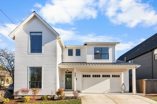 Building Photo - 4090 NE 6th Ave