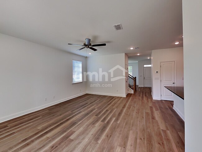 Photo - 35 Pecan Dr