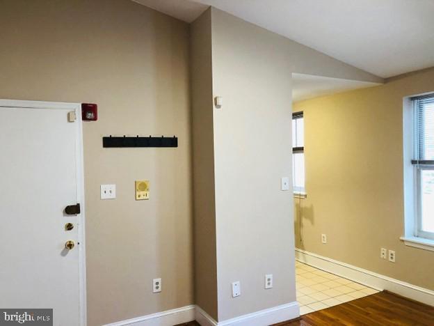 Building Photo - 1906 Fairmount Ave