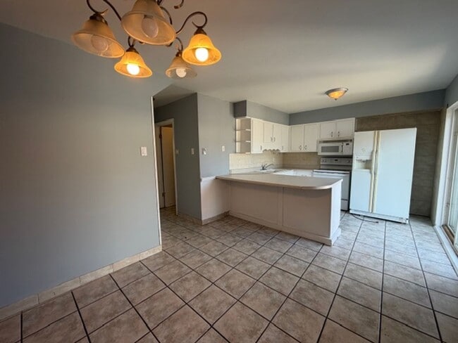 Photo - Newly renovated Town House for Rent 3Br / 2 Ba Section 8 Welcome !