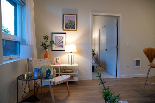 Photo - Morado Bothell