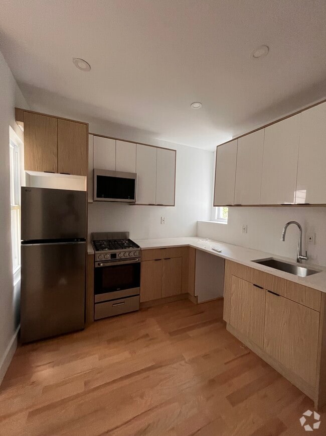 Building Photo - 151 Williams Ave Unit 2L Rental