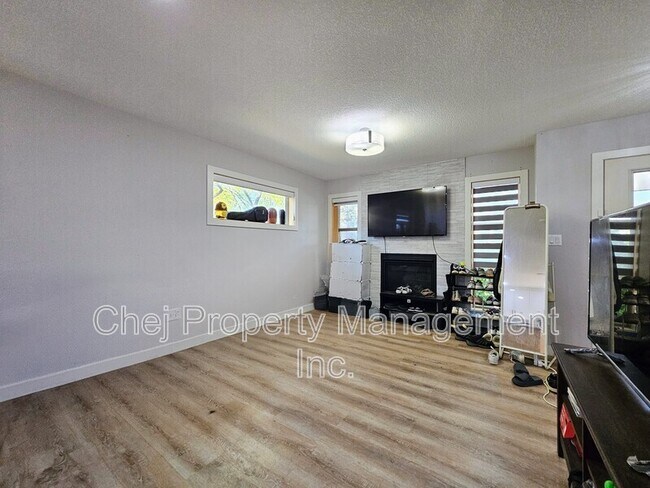 Photo - 10427-10469 Avenue NW Unit House