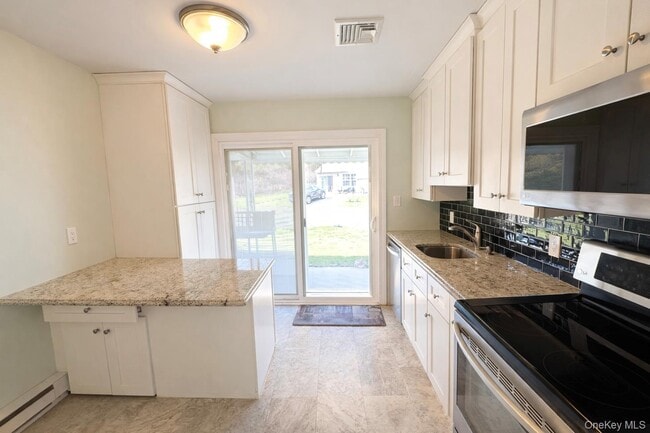 Photo - 426 Aylesbury Ct Unidad C