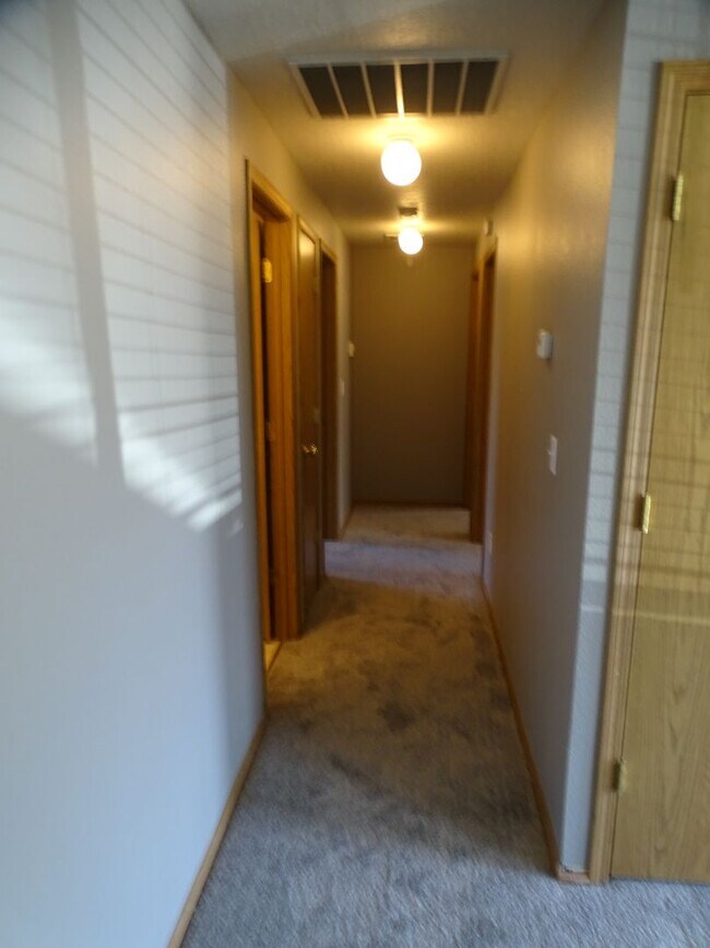 Photo - 7415 NE 64th Cir