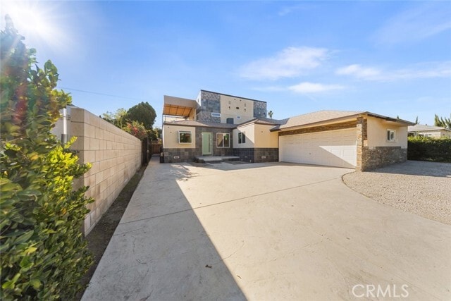 Photo - 18750 Collins St