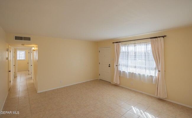 Photo - 3913 Titanic Ave