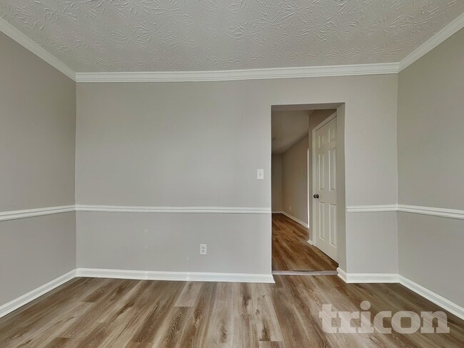 Photo - 1110 Karastan Ct SW