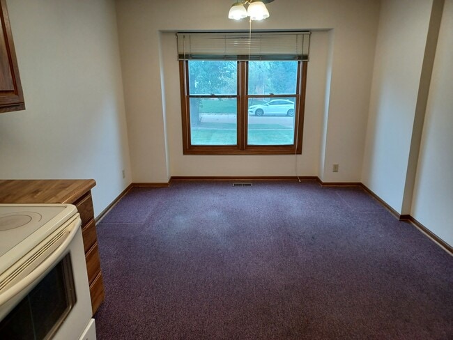 Photo - 4130 S 58th St