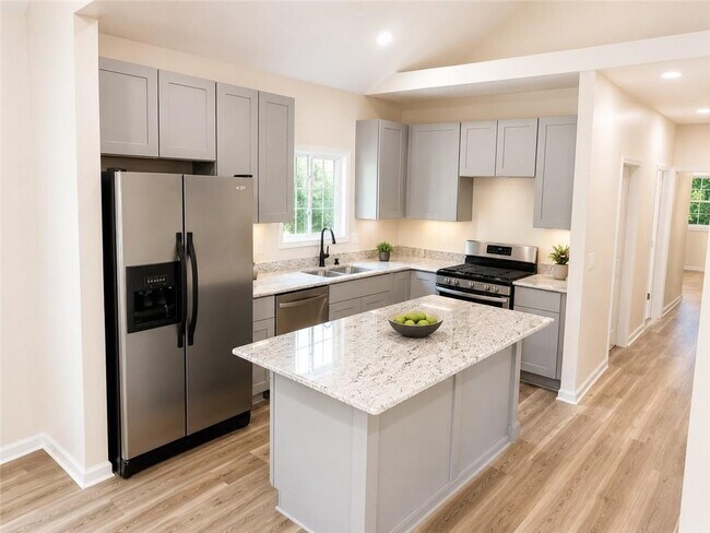 Photo - 888 Coleman St SW