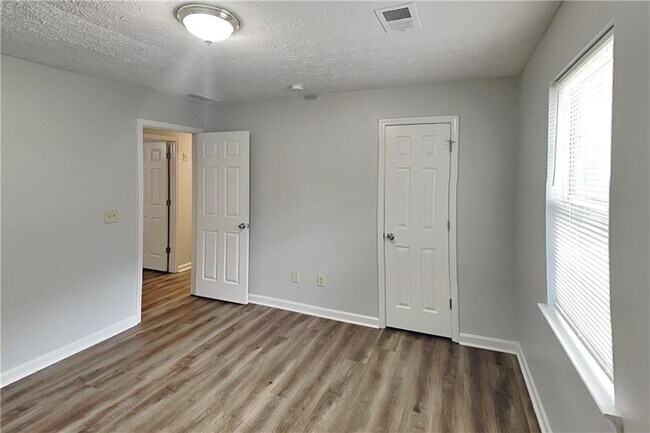 25 Mountain Ct