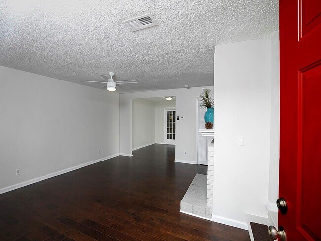 1018 Old Holcomb Bridge Rd