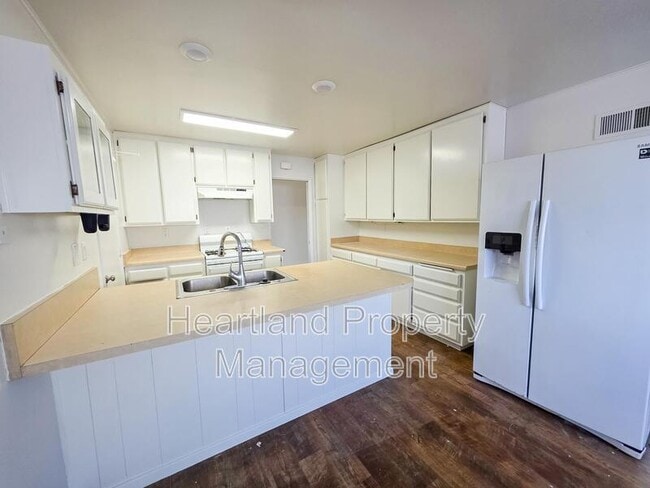 Photo - 8725 Kelso St