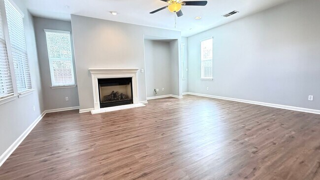 Photo - Spacious 4 Bed, 3 Bath House in Mountain House, CA