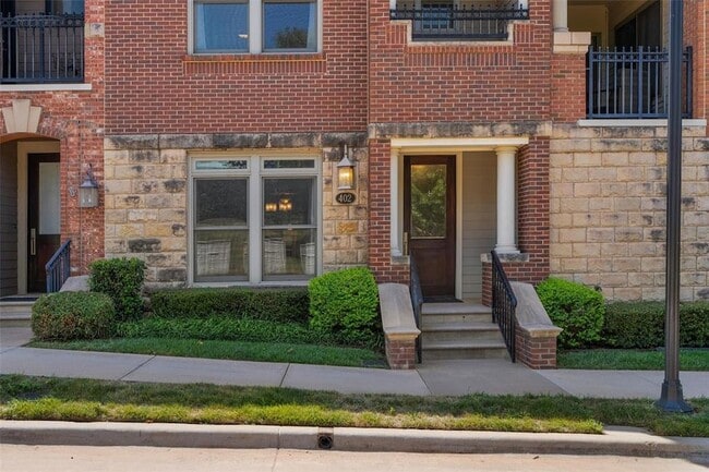 Photo - 402 NE 2nd St