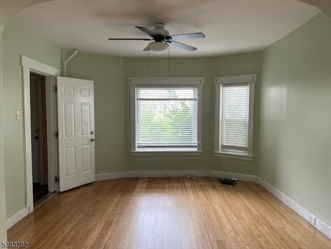 Photo - 47 Gillies St