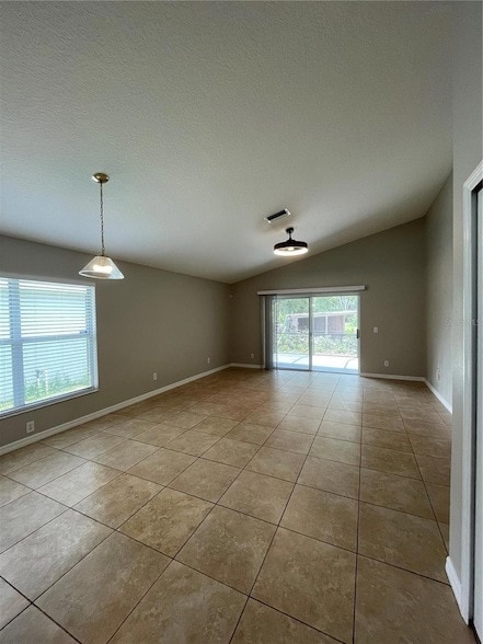 Photo - 15150 Shaw Rd