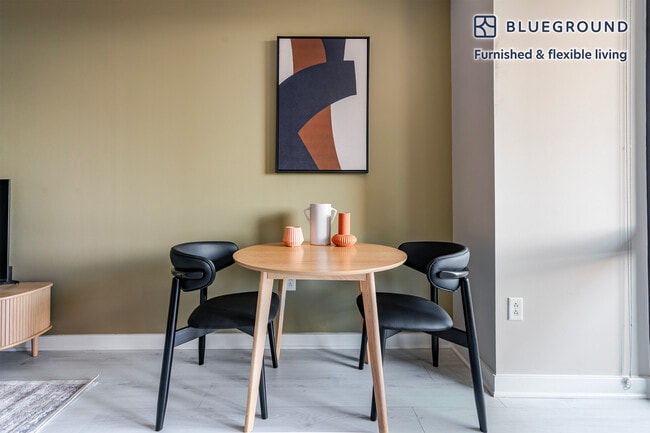 Photo - 1510 Clarendon Blvd Unit FL8-ID1146