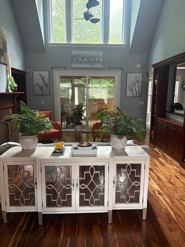 Photo - Room in House on Ridgemoor Dr