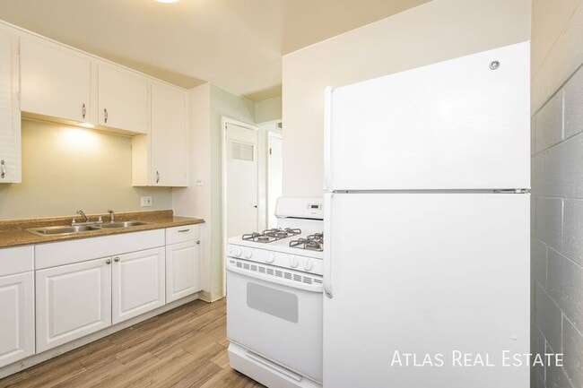 Photo - 3759 Wolff St