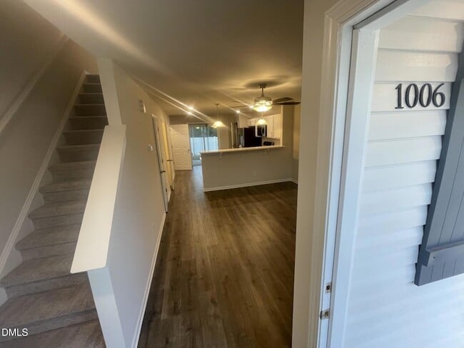 Photo - 1006 Peony Ln