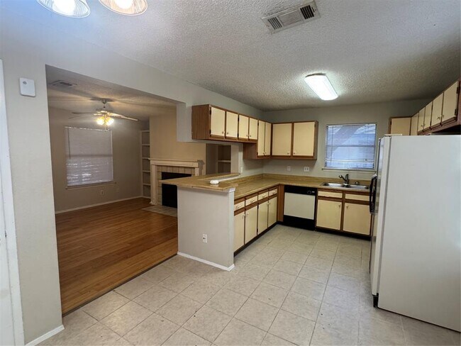 Photo - 2907 Jadewood Ct