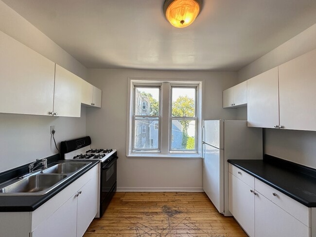 Photo - 3044 W Wellington Ave Unidad 3