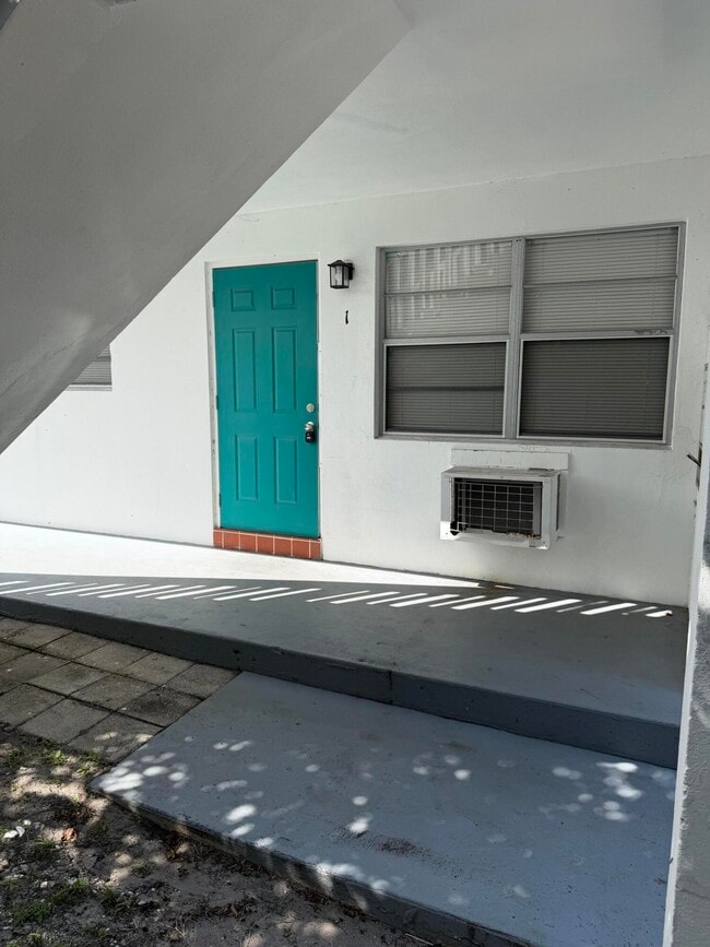 Photo - 1111 N Federal Hwy Unit 1