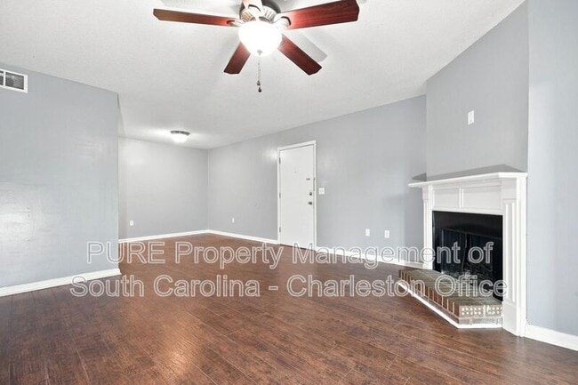 Photo - 1402 Camp Rd Unit #1B