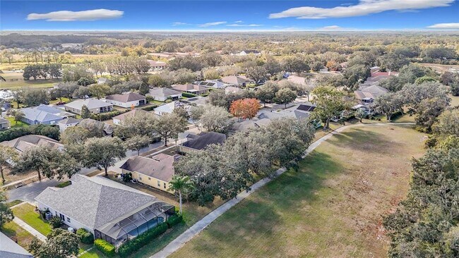 Photo - 16829 Midsummer Ln