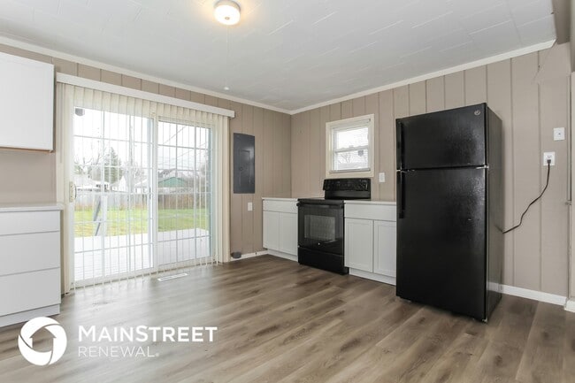 Photo - 1028 Midland Ave