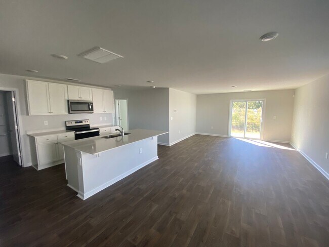 Photo - JUNE SPECIAL!!! $500 SECURITY DEPOSIT WITH...