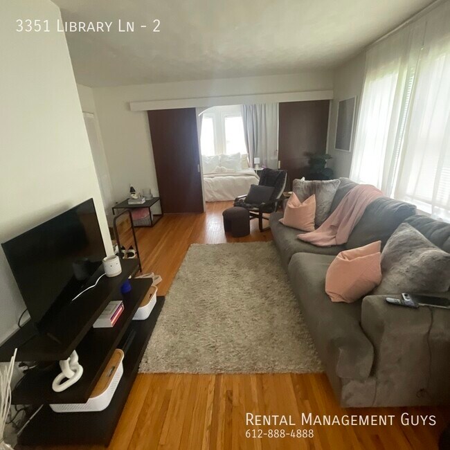 Photo - Beautiful 3 Bedroom in St. Louis Park! Unidad 2