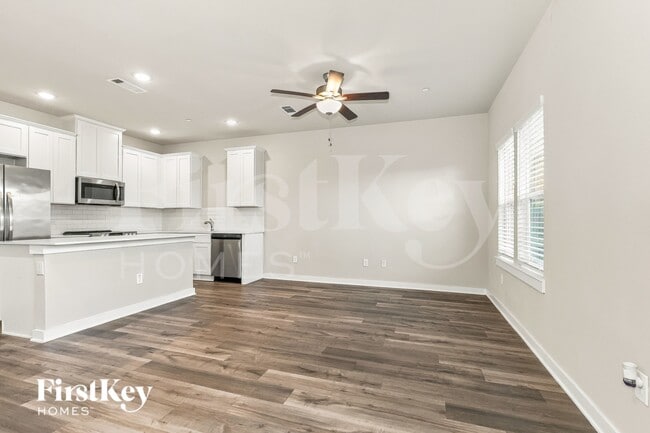 313 N Centro Cir