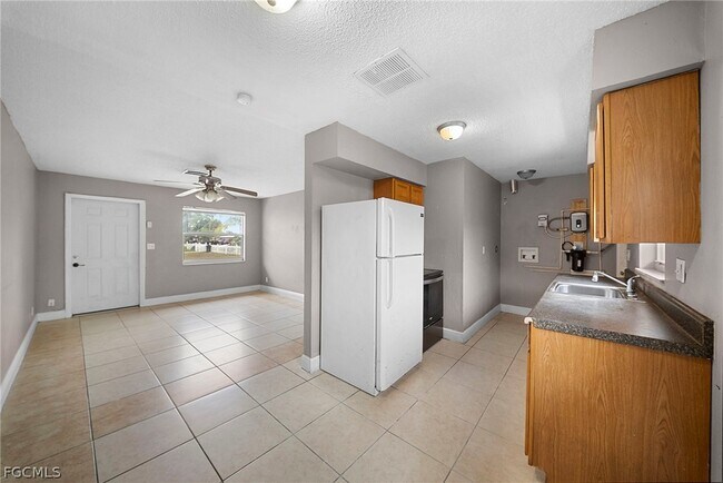 Photo - 5456 Fifth Ave