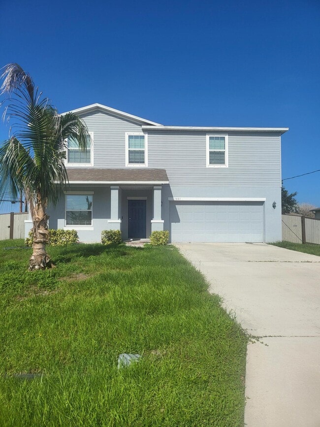 Building Photo - 3801 SW Hablow St