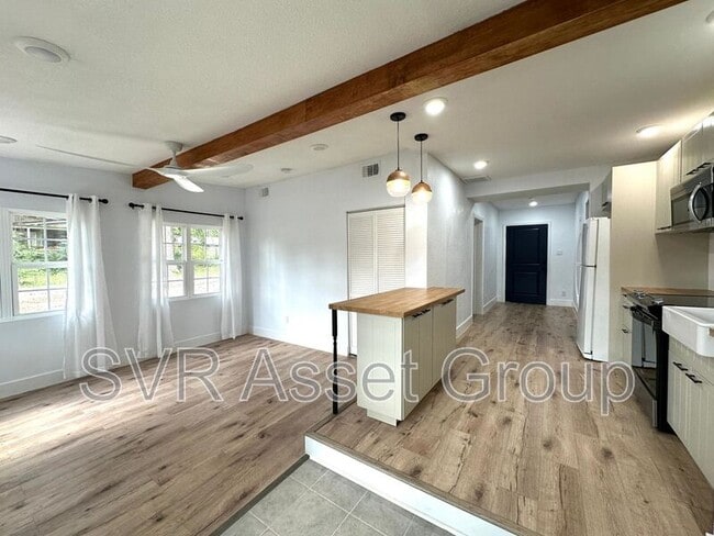 Photo - 8054 Graff Ln