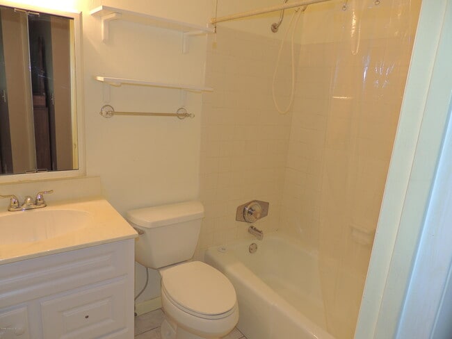 Photo - 291 Cape Shores Cir Unit 20