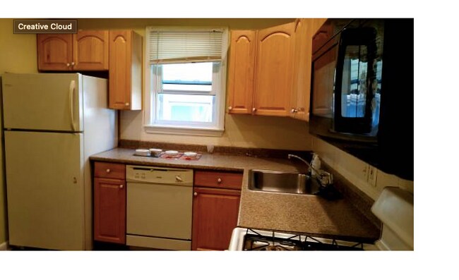 Photo - 169 Windsor St Unit 1