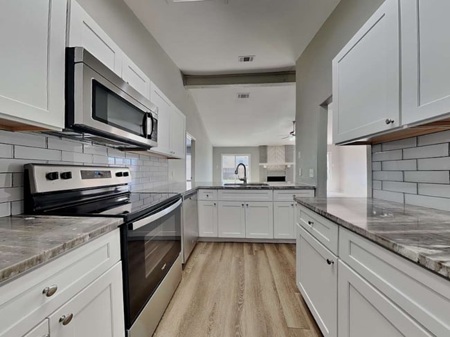 Photo - 201 Kalmia Dr