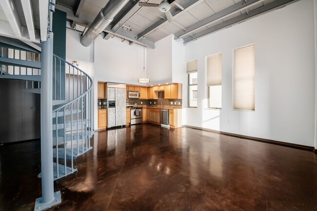 Building Photo - 110 N 3rd St Unit #711